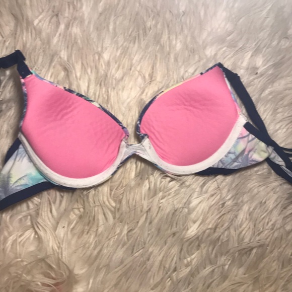 Victoria’s Secret bra - Picture 2 of 2